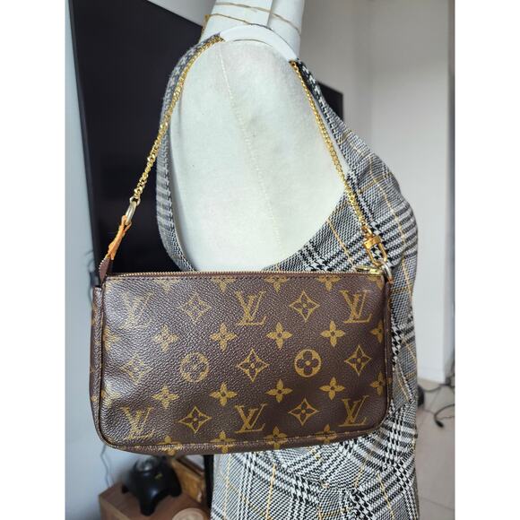 Louis Vuitton Pochette Accessoires LV Monogram Shoulder Bag Vintage Y2K - Picture 4 of 14